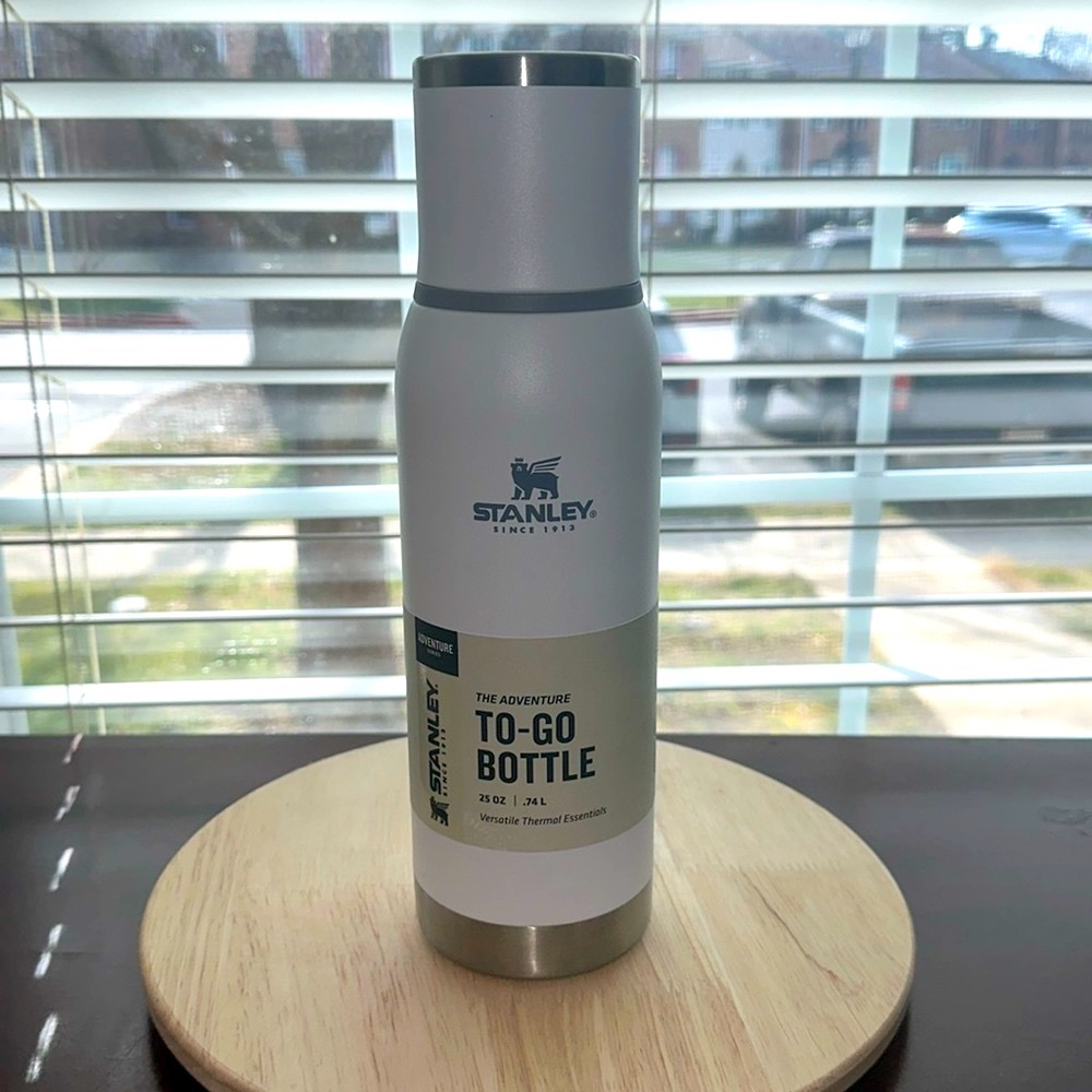 Stanley To-Go Bottle 25OZ